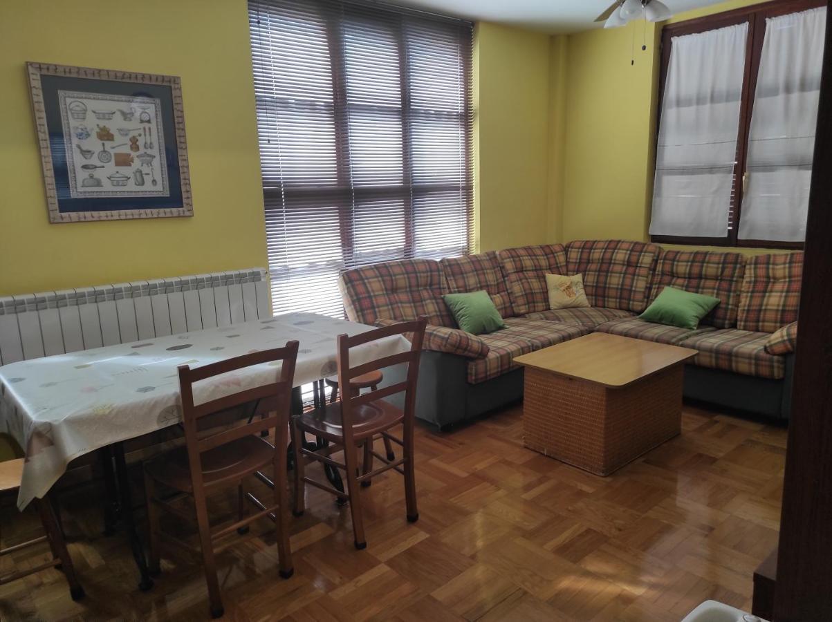 Apartamento Parque Europa エスカライ エクステリア 写真